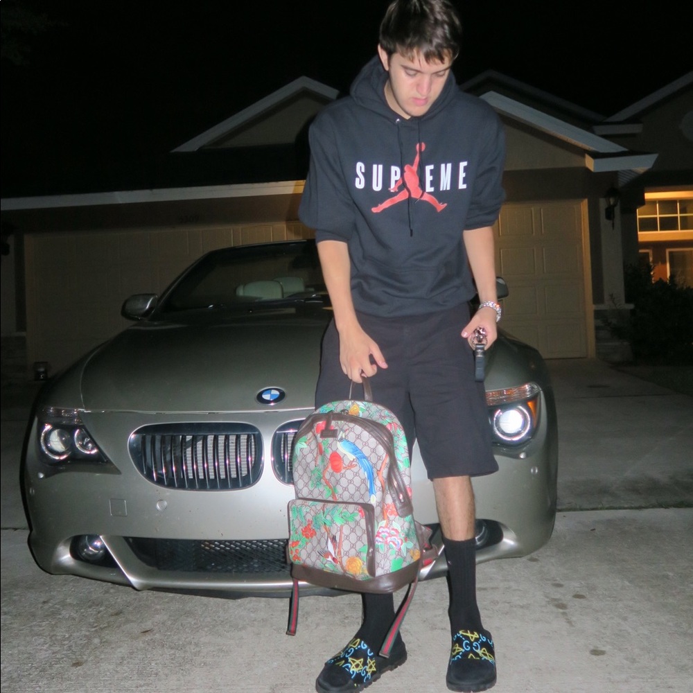 Meet your Posher, Darian